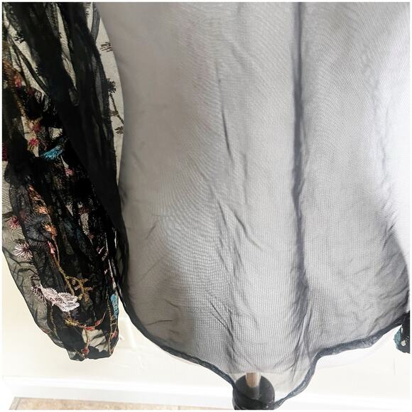 A New Day Sheer Mesh Peasant Top L Black Floral Embroidered Goth Whimsical - Picture 11 of 12